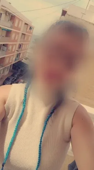 Amina, 32