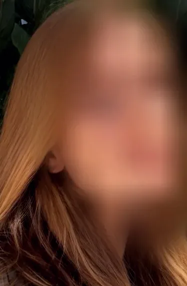 Astrid, 23