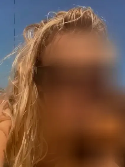 Astrid, 35