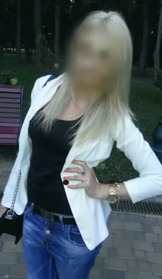 Celina, 35