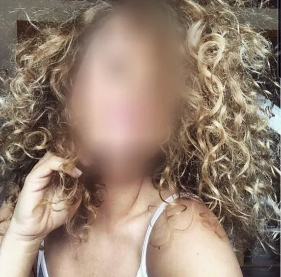 Leyla, 25