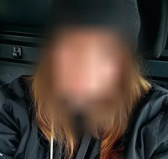 Malou, 28