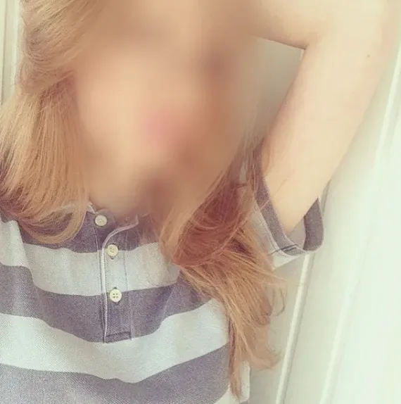 Merle, 27