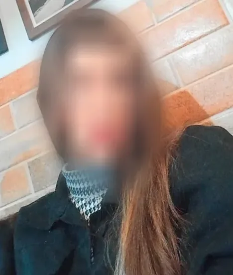 Molly, 25