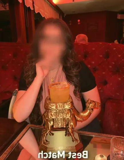 Nora, 34