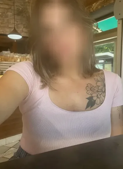Simone, 40