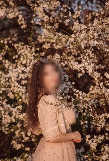 Yasmin, 35
